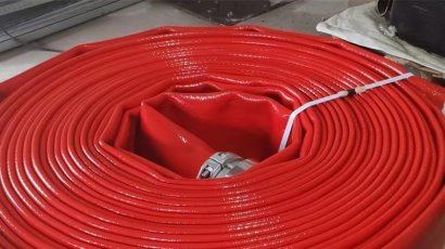 What industries are TPU layflat hoses suitable for